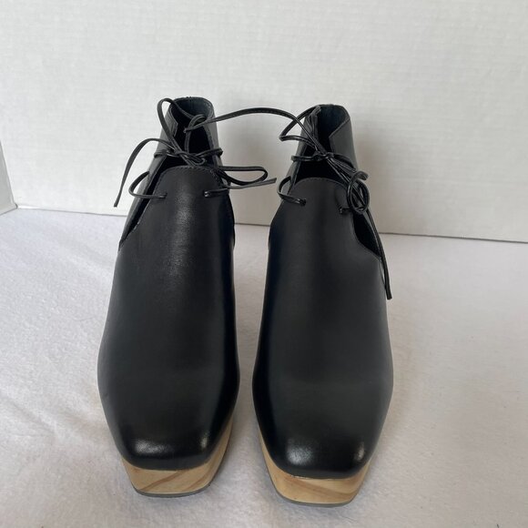 Kelsi Dagger Brooklyn Women's North Ankle Bootie - Picture 2 of 9